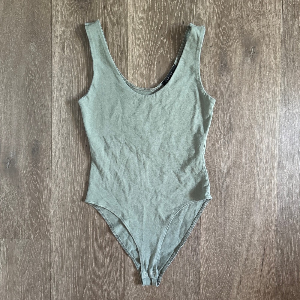 Forever 21 Bodysuit Women XS Sage Green Scoop Neck Sleeveless Cotton Blend Basic